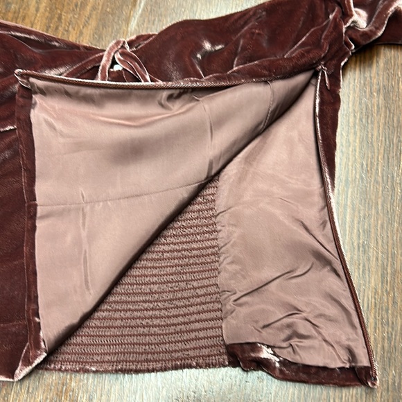 Wilfred Velvet Crop Top in Burgundy - Picture 12 of 12